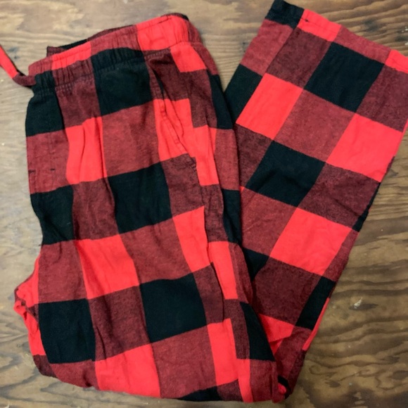 Old Navy Men’s Plaid PJ Pants - Picture 2 of 4